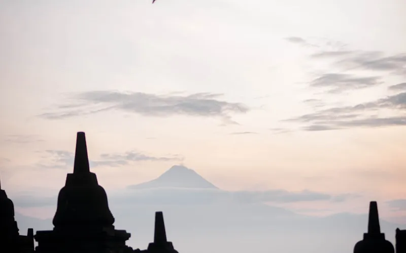 Sunrise Borobudur dari Punthuk Setumbu - Paket Wisata Jogja